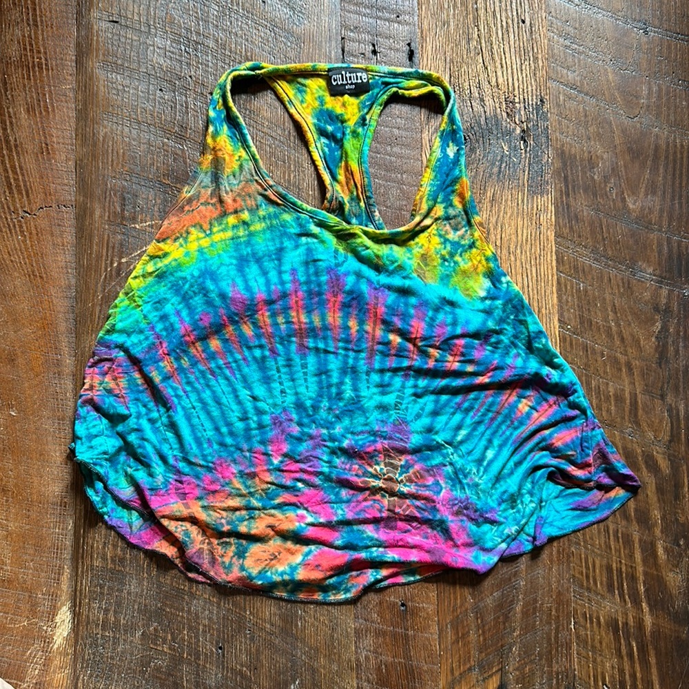 Boutique, cropped tie dye tank.
